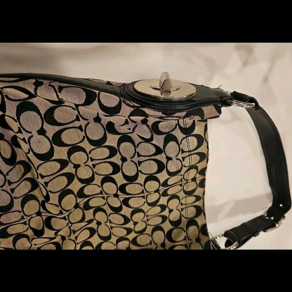 Coach Gray And Black Medium Hobo With Strap Buckle detail Handle - Picture 7 of 7